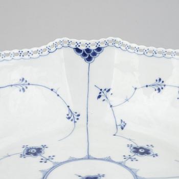 A Large 'Blue Fluted Full Lace' porcelain bowl, Royal Copenhagen, model 1153, 1898-1923.