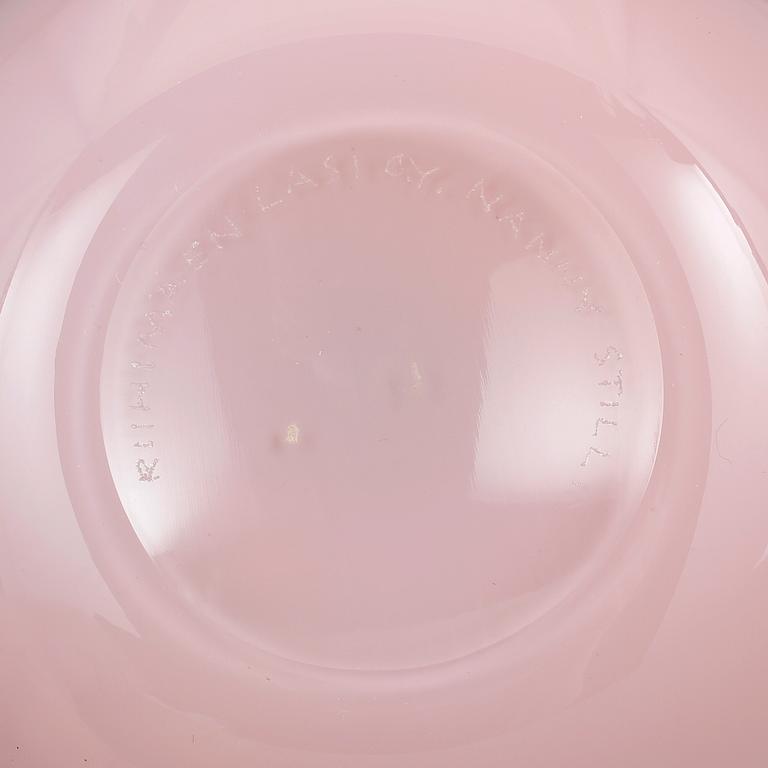 VAS, glas, signerad Nanny Still, Riihimäen Lasi Oy.