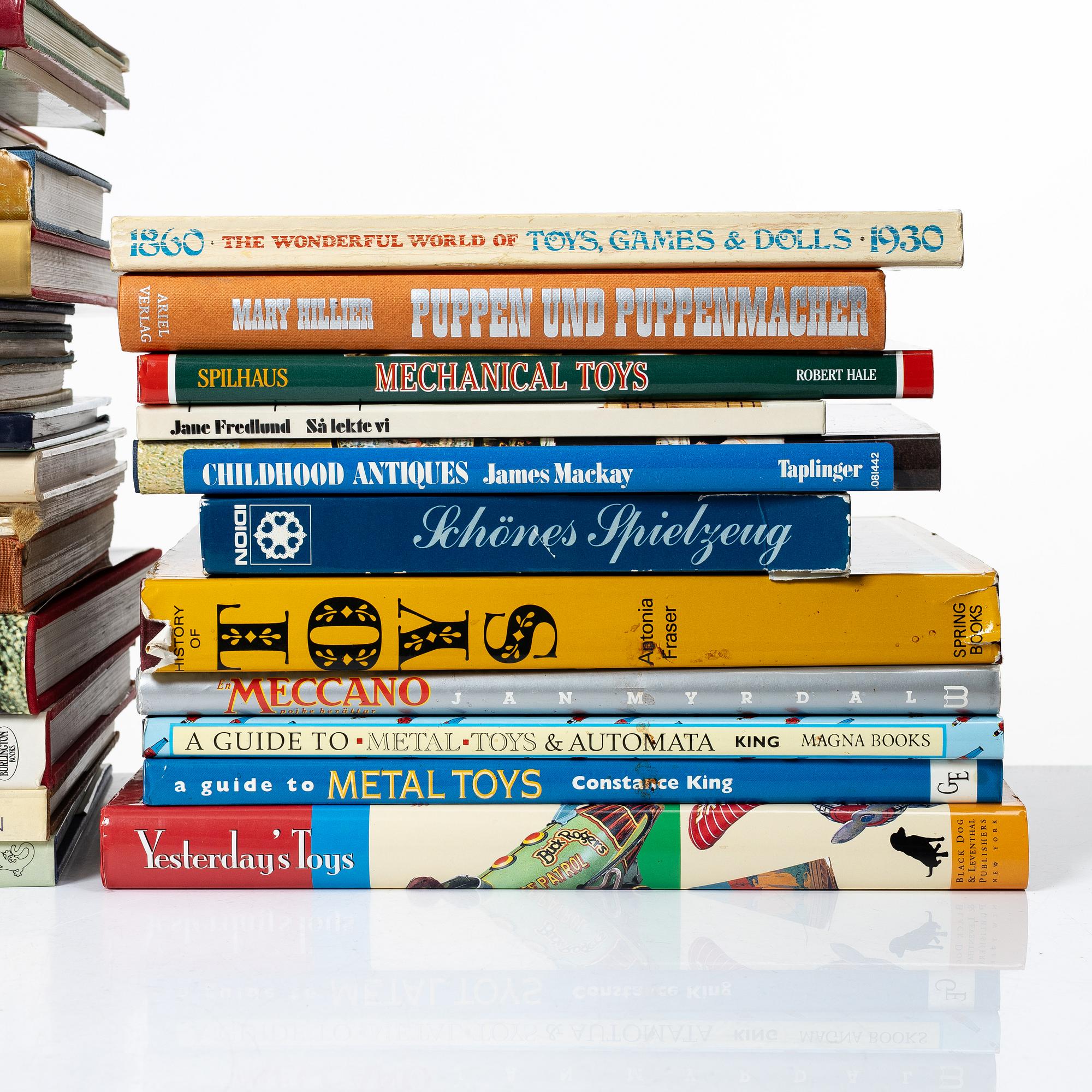 Books, toy literature, approx. 50 books/booklets.