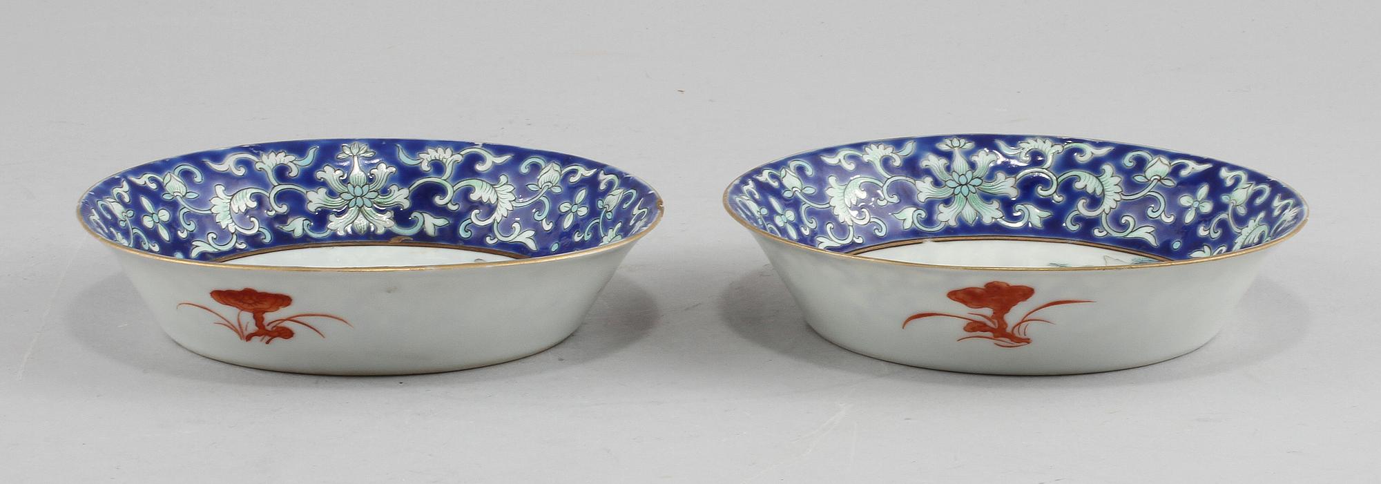 FAT, ett par, porslin, Qing dynastin, 1800-tal.