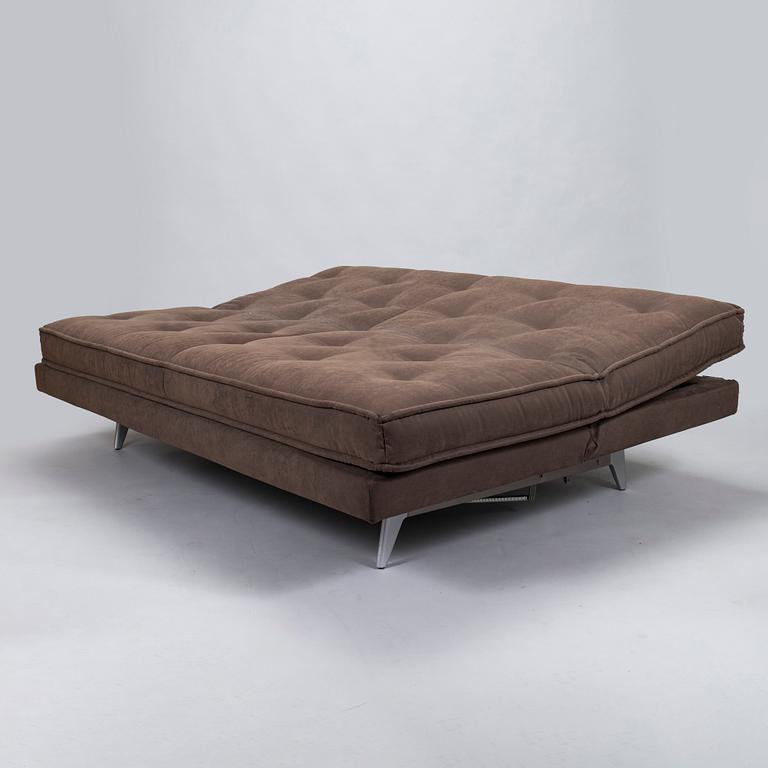 A sofa/ bed sofa for Lignet Roset, Italy 2011. Retailer Skanno in Helniki.