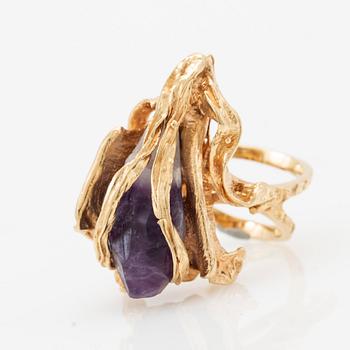 Cocktail ring, 14k gold with amethyst.