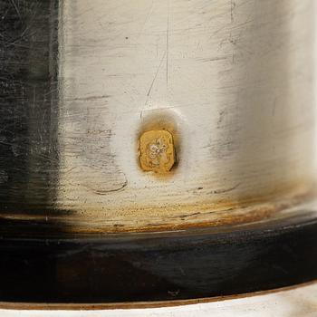 Flakonger, 3 st, silver och glas, Frankrike, sent 1800-tal.