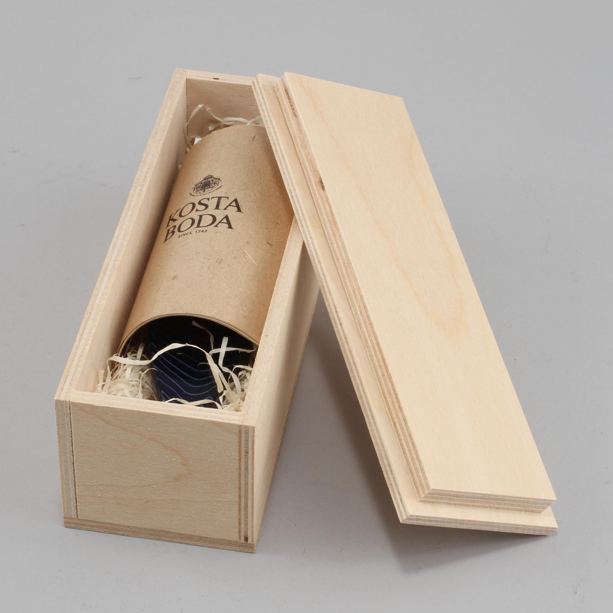 OBJEKT, glas, Bertil Vallien, Kosta Boda, signerad, sent 1900-tal.