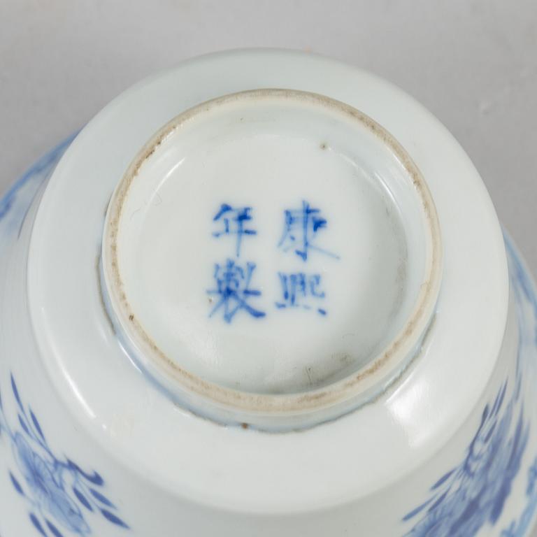 A group of ten porcelain objects, Qing dynasty, Qianlong, also 19th century.