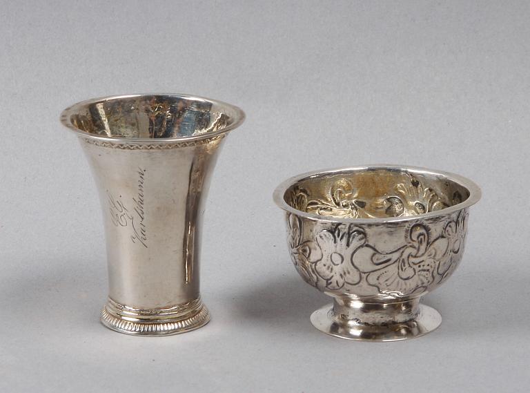 TUMLARE SAMT BÄGARE, silver. Bl.a Arvid Castman Eksjö 1769.