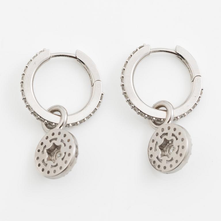 Hoop earrings with pendants, 18K white gold set with brilliant-cut diamonds.