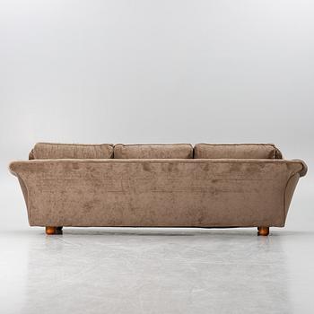 Josef Frank, a 'Liljevalchs sofa', Svenskt Tenn, 2000s.