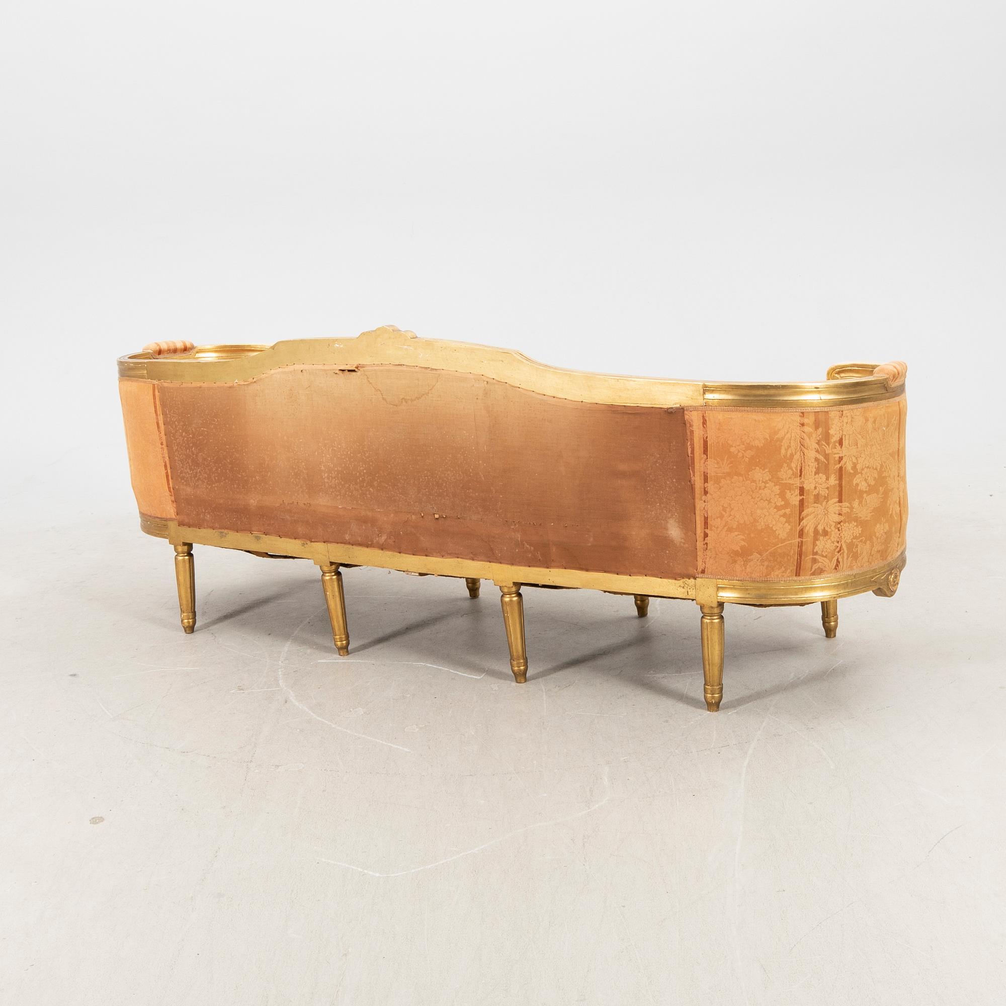 An early 20th century Gustavians style sofa.