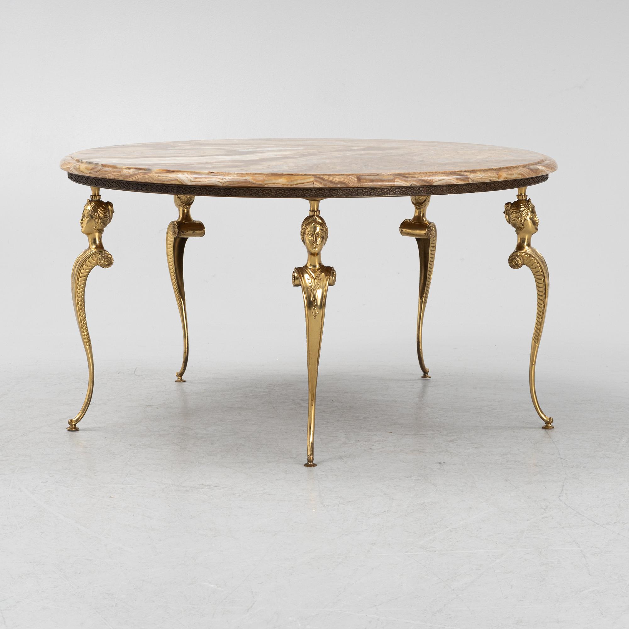 A late 20th century coffee table.