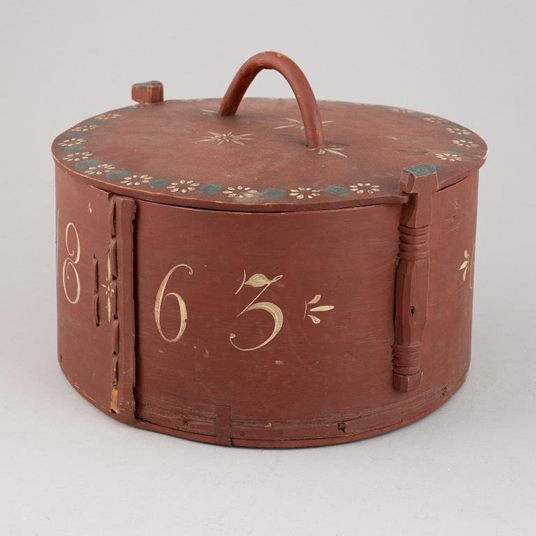 A large painted wooden box with lid, second half of the 19th century.