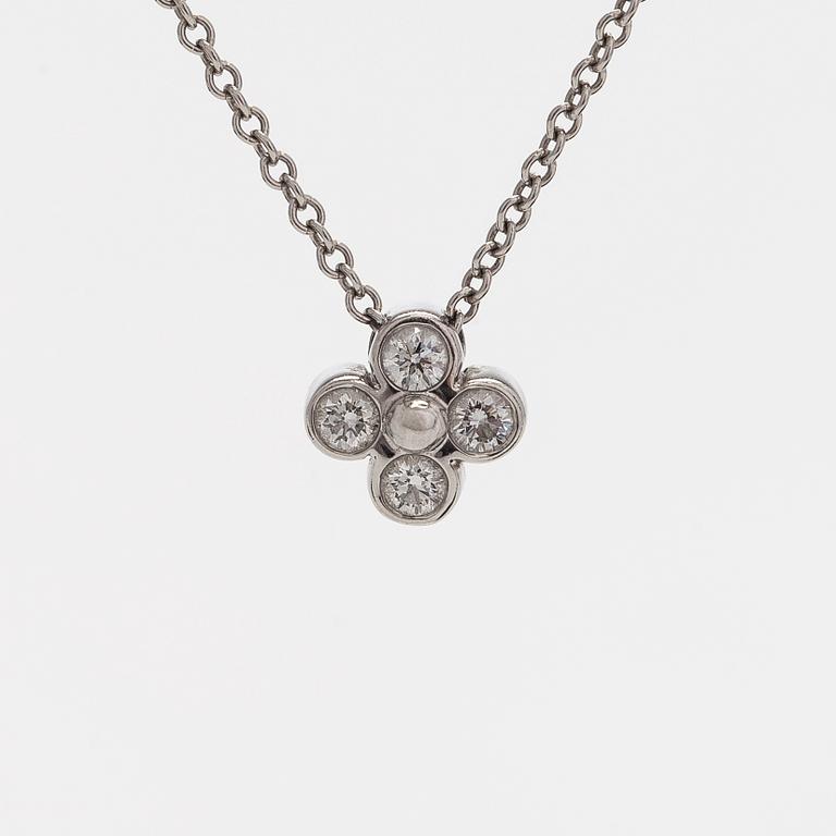 Tiffany & Co, a platinum necklace with brilliant-cut diamonds.