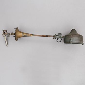 INDUSTRILAMPA, 1900-talets första hälft.
