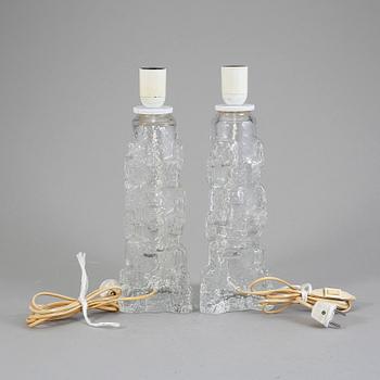 BORDSLAMPOR, ett par, glas, möjligen Reijmyre. 1960-tal.