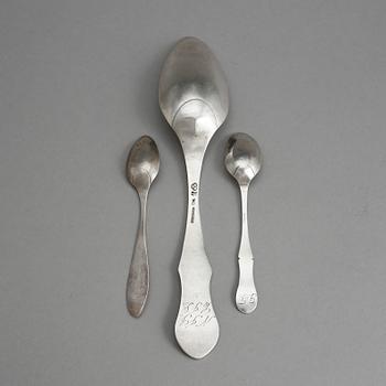 SKED OCH TESKEDAR, 2 st, silver. Bla Gustaf Henrik Sidwall, Norrköping, 1802, vikt ca 66 g.