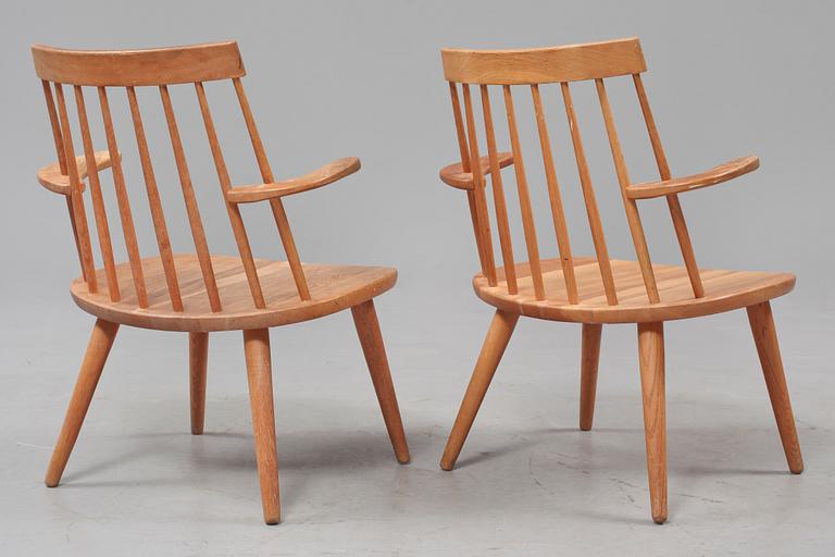 KARMSTOLAR, ett par, "Sibbo", Yngve Ekström, 1900-talets andra hälft.