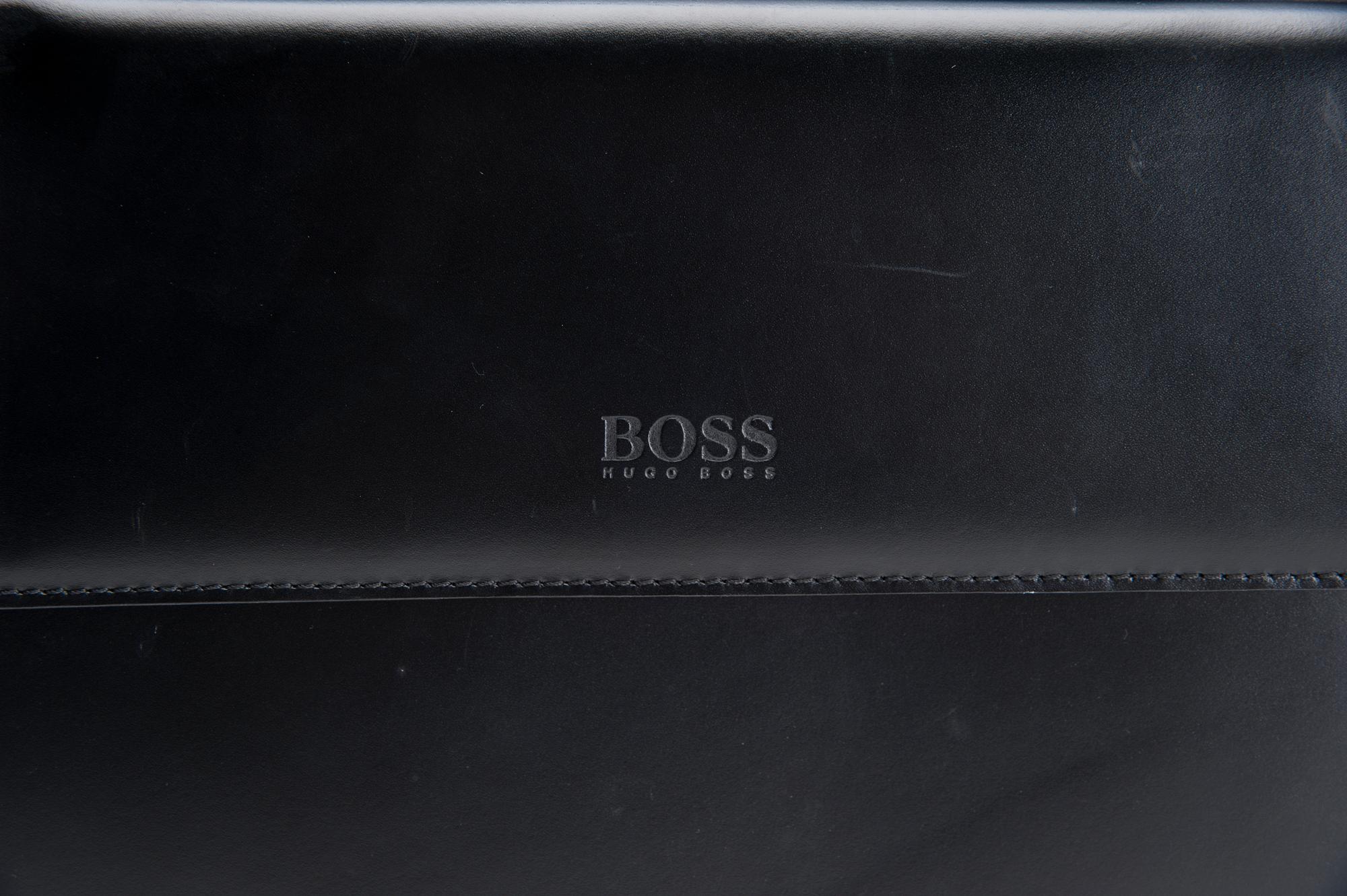 PORTFÖLJ, Hugo Boss.