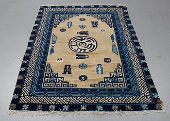 A rug, semi-antique Baotou, China, ca 175 x 108 cm.