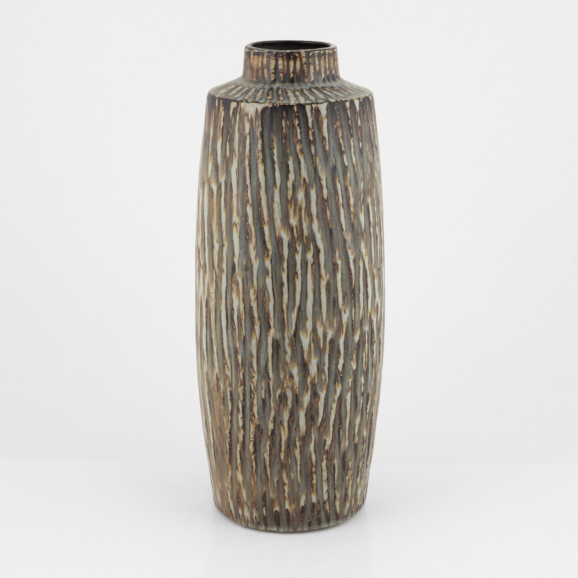 Gunnar Nylund, golvvas, "Rubus", Rörstrand.