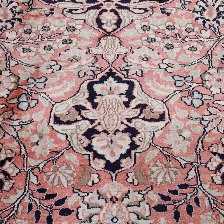 MATTA, Kashmir, old, 270 x 191 cm.