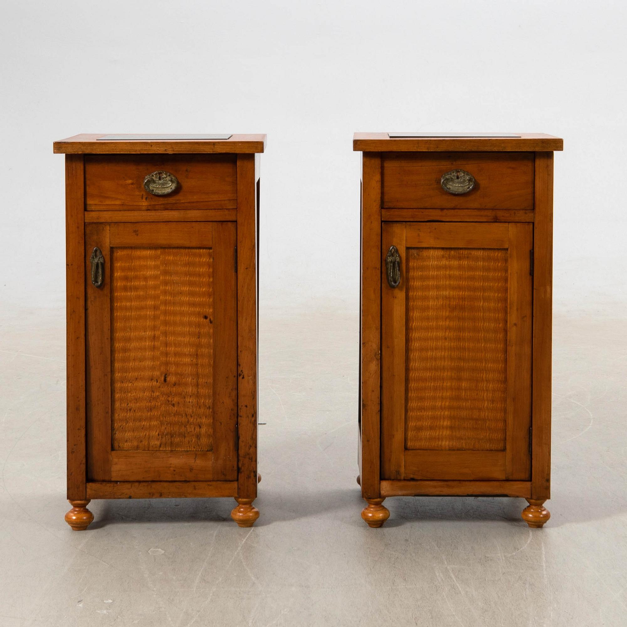 Sängbord, ett par, Art Deco, 1900-talets första hälft.