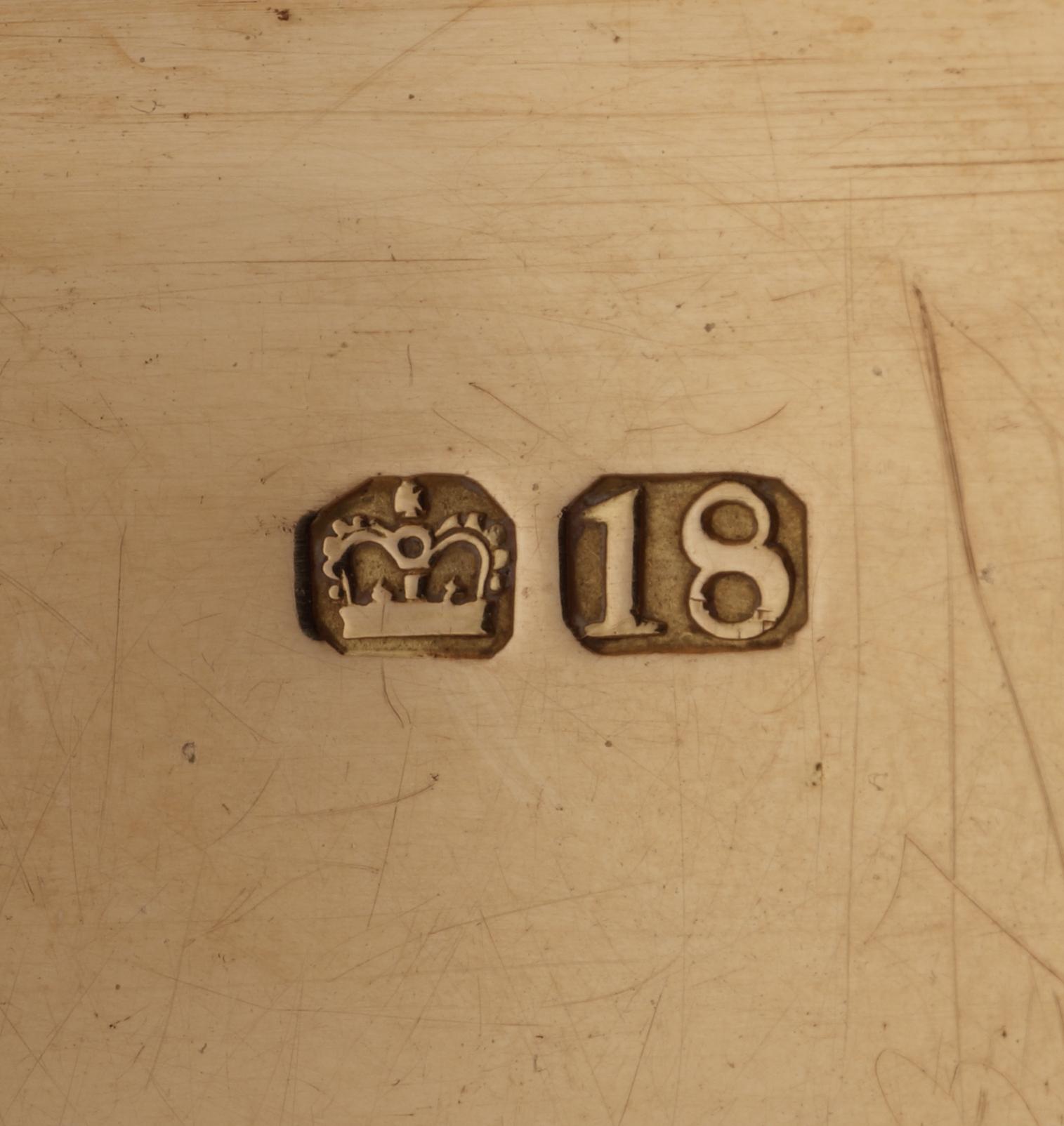 An English 19th century gold snuff-box, marked London 1803.