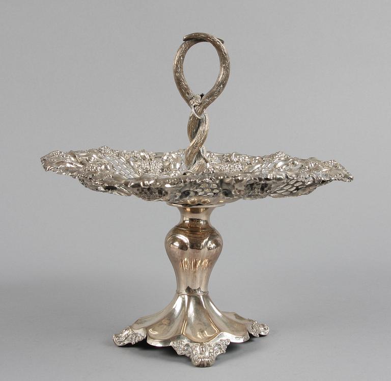 UPPSATSFAT, silver, nyrokoko, Gustav Dahlgren, Malmö, 1840. 380 gr.