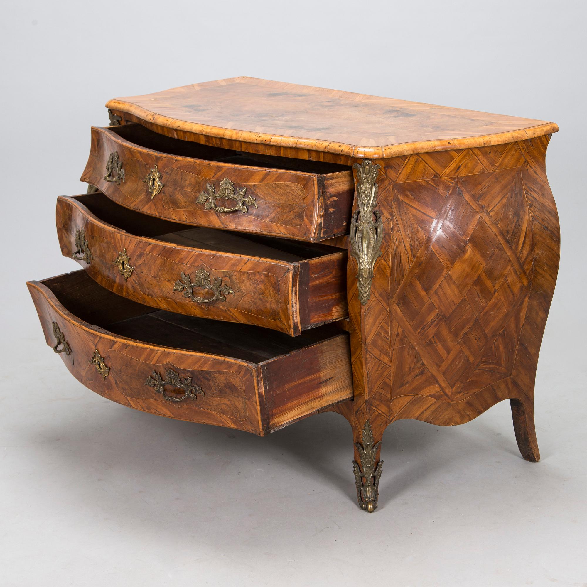 Byrå, rokoko 1700-talets senare hälft.