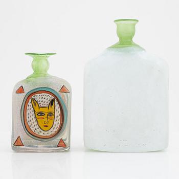 Ulrica Hydman Vallien, two unique art glass bottles, Boda Ateljé, Signed.