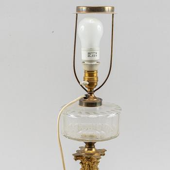 Bordslampa, första halvan av 1900-talet.