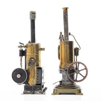 Two Steam engines,  Märklin and Gebrüder Bing. Early 20th century.