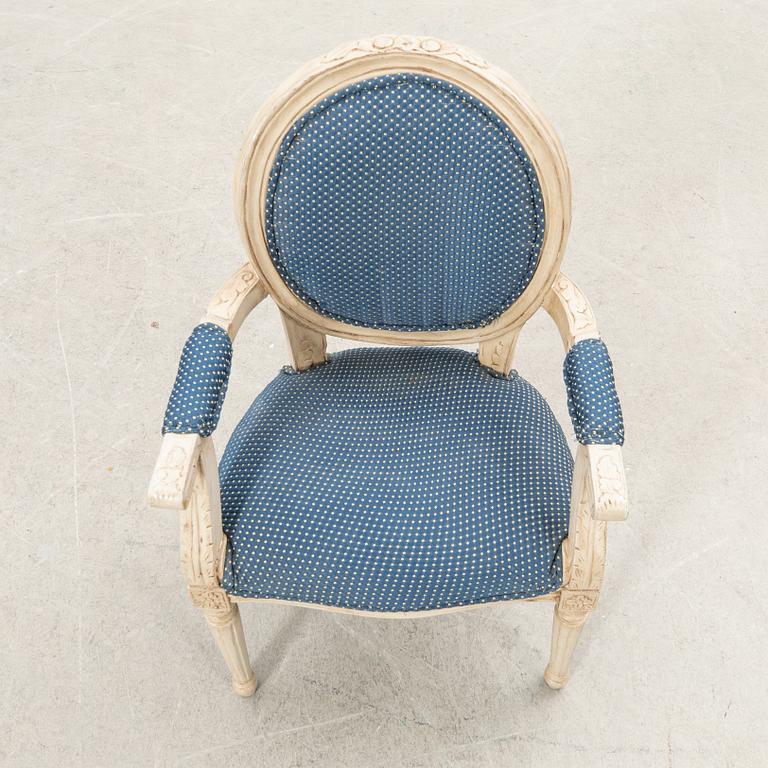 Barnkarmstol Louis XVI-stil 1900-tal.