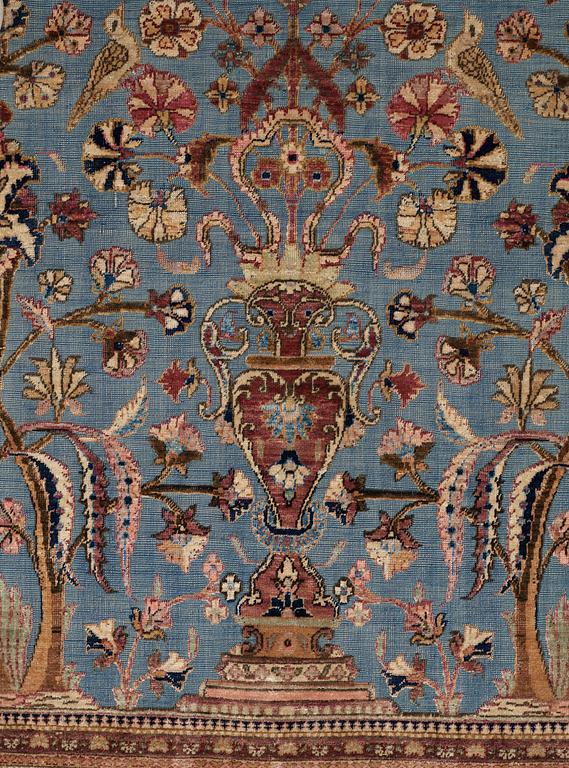 SEMI-ANTIQUE SILK KASHAN SOUF (in relief). 195 x 133,5 cm.