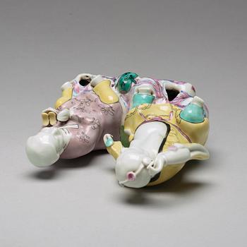 A famille rose figure group of immortals, Qing dynasty, 18th century.