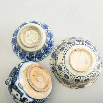 A group of persian ceramics, 18/20th Century. (7 pieces) "Study-pieces".