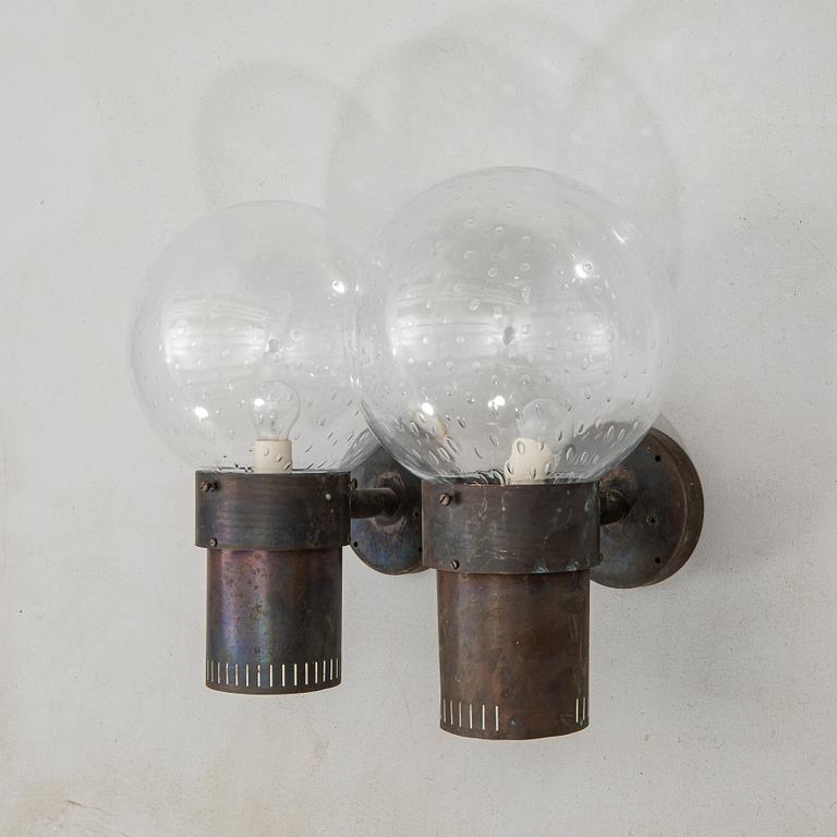 Anders Pehrson, a pair of wall lamps/outdoor lighting "King" from the late 20th century.