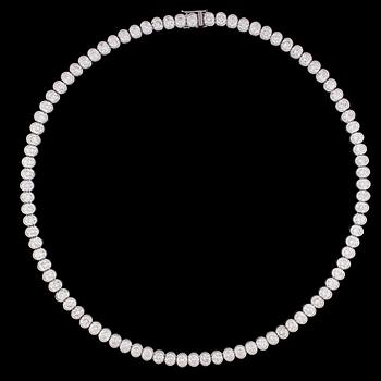 141. A brilliant cut diamond necklace, tot. 22.27 cts.