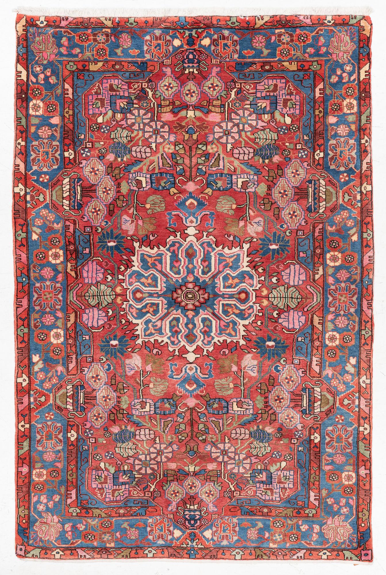 Matta, nordvästpersisk, ca 230 x 150 cm,