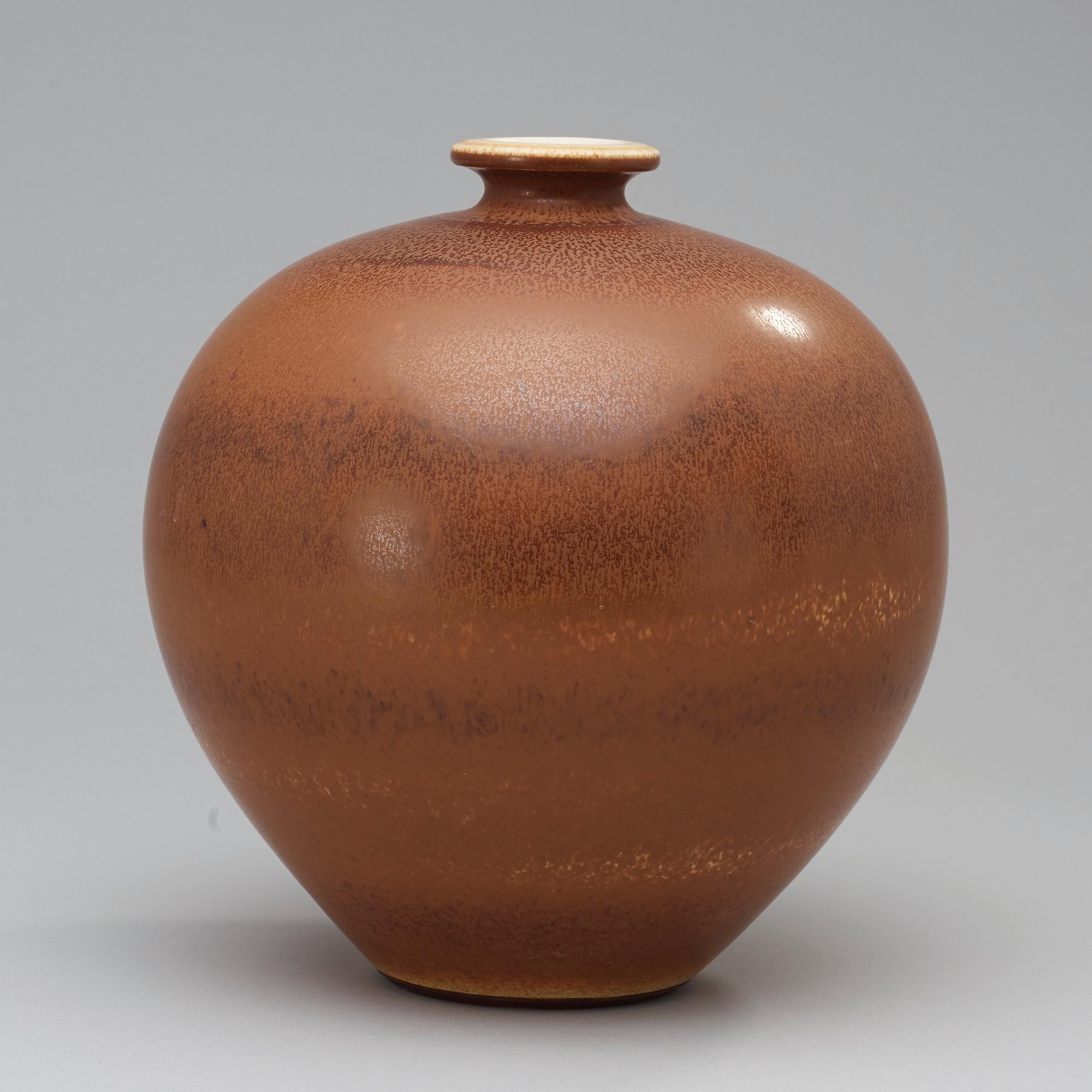 Berndt Friberg, A Berndt Friberg stoneware vase, Gustavsberg Studio 1970.