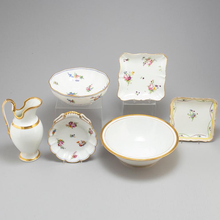 A set of three French dishes, a bowl, ewer and basin, 19th Century.