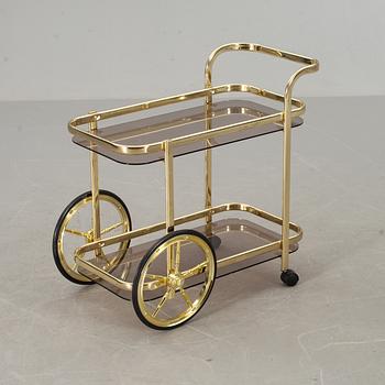 SERVERINGSVAGN, 1900-talets slut.