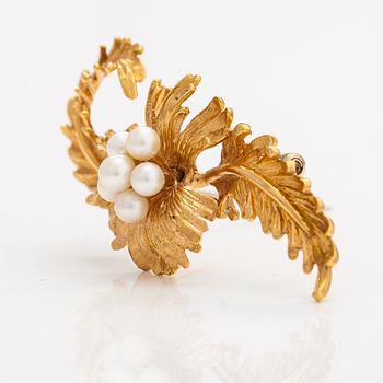 A 14K gold and cultured pearl brooch. Pentti S. Anttila, Helsinki 1967.