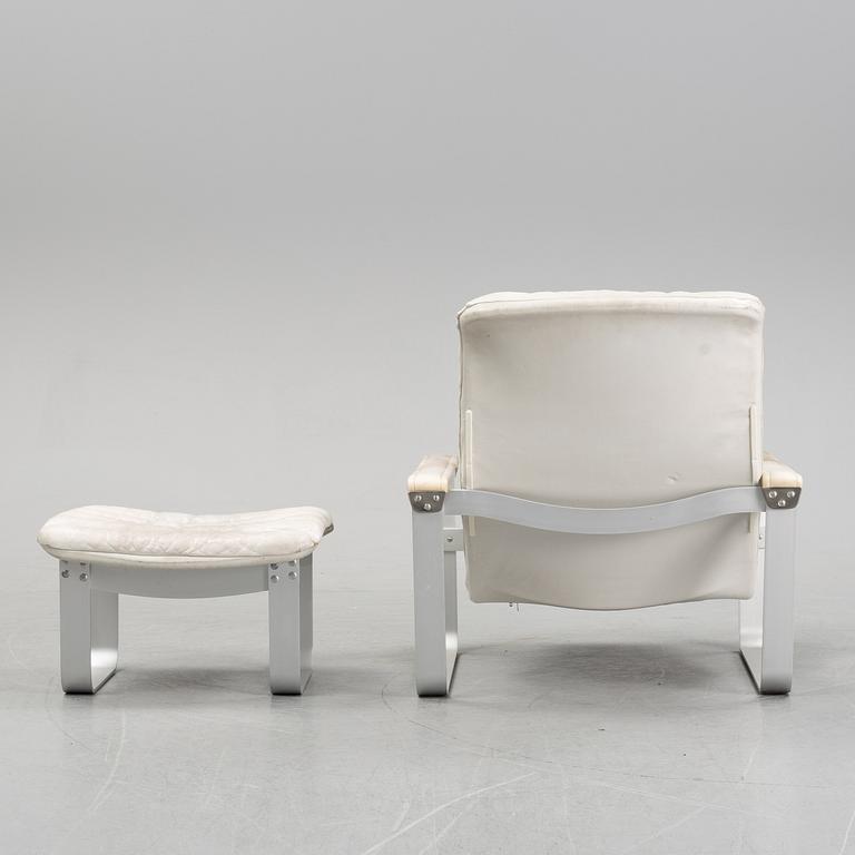 Ilmari Lappalainen, a lounge chair with ottoman, model "Pulkka" for Asko, Finland. Designed in 1968.