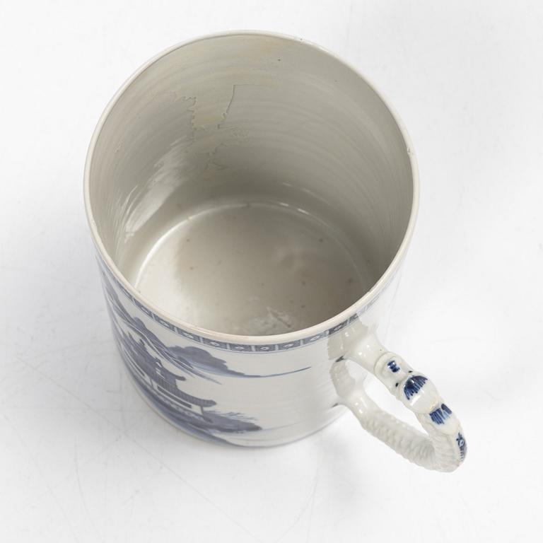 Five pieces of underglaze blue decorated porcelain, china, Qianlong (1736-95) & Jiaqing (1796-1822).