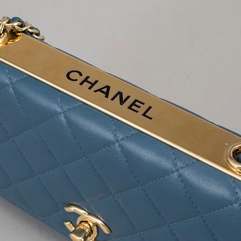 CHANEL, "Wallet on chain", 2016-2017.