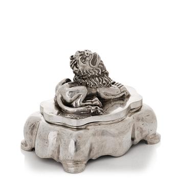 295. Anna Petrus, a polished pewter inkstand, Herman Bergman, Stockholm 1932.