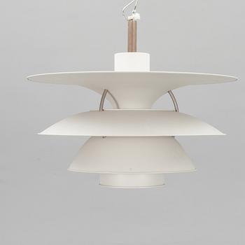 TAKLAMPA, "Charlottenborg PH 6 1/2-6", Ebbe Christensen, Sophus Frandsen och Poul Henningsen, Louis Poulsen.