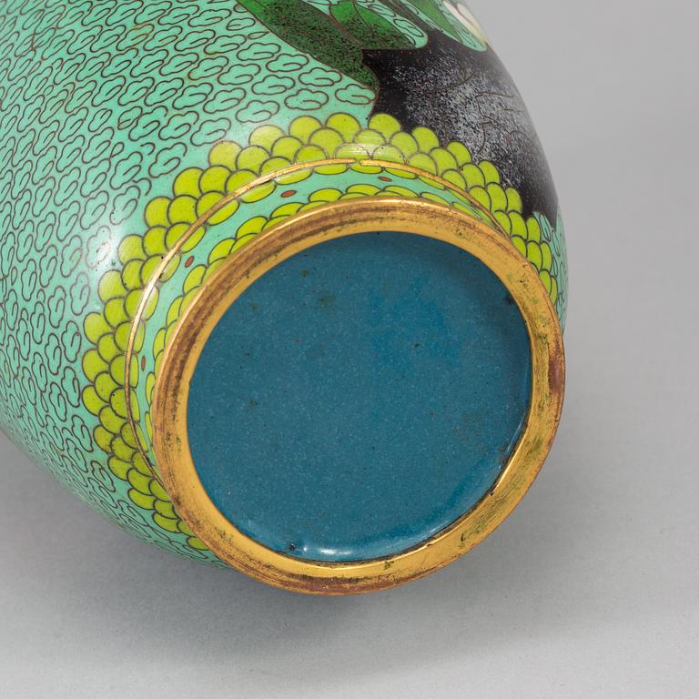 A Chinese cloisonne vase, 20th century.