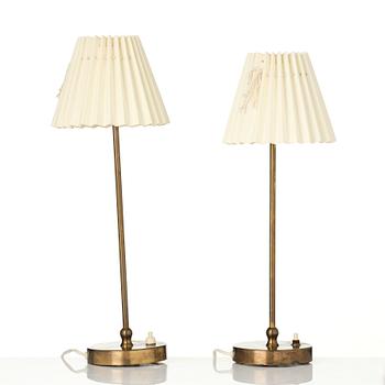 Josef Frank, bordslampor, ett par, modell 2332, Firma Svenskt Tenn.