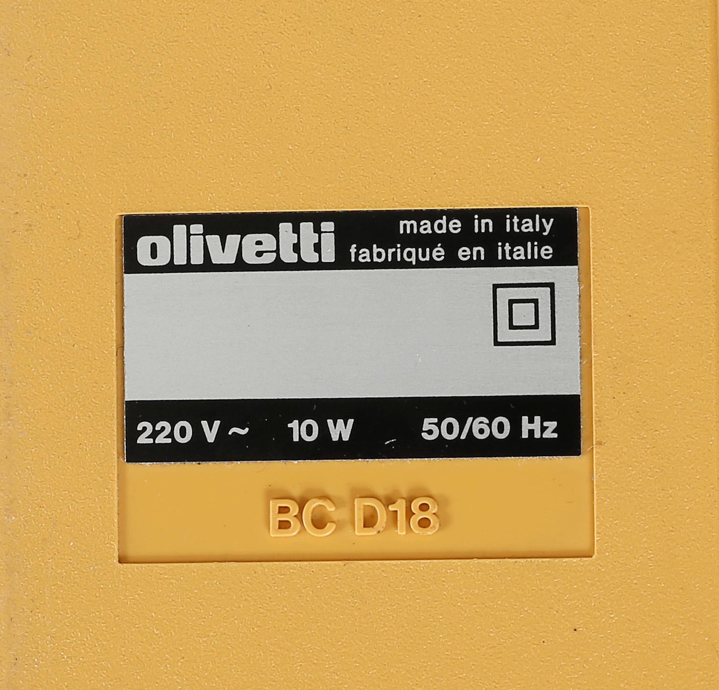 RÄKNEMASKINER, 2 st, Mario Bellini, Olivetti, 1900-talets sista kvartal.